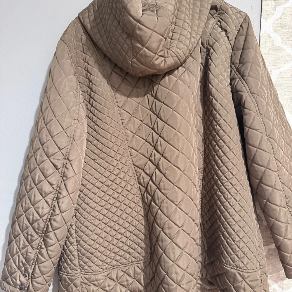 Calvin Klein Quilted Brown Puffer Jacket - Picture 3 of 7